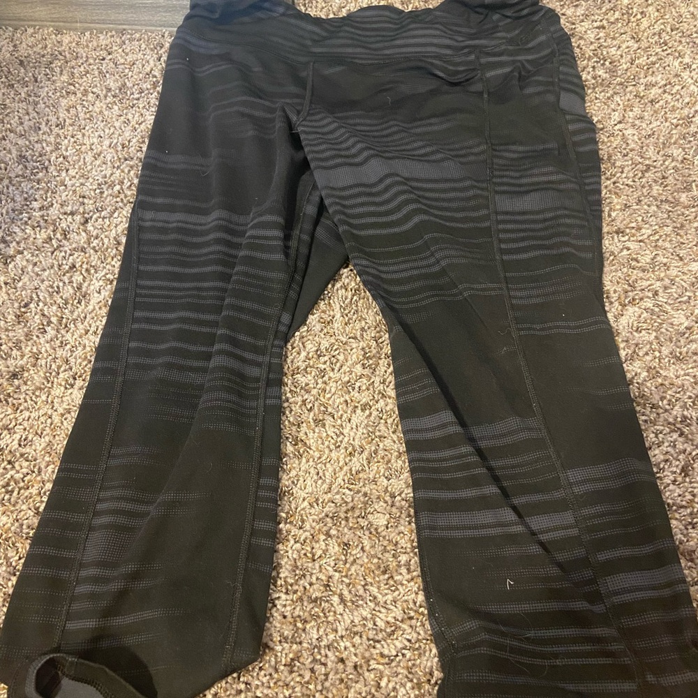 Athletic leggings